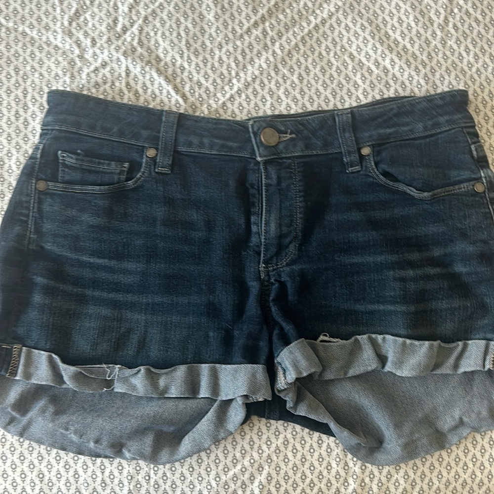 Paige denim shorts size 28